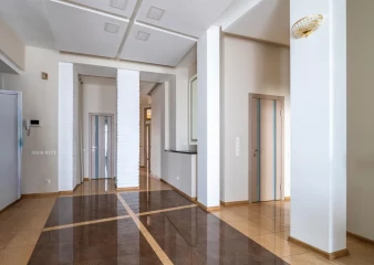 4-комн. квартира - Остоженка д.5