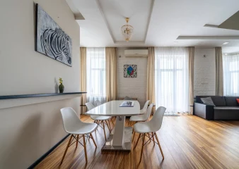 4-комн. квартира - Остоженка д.5